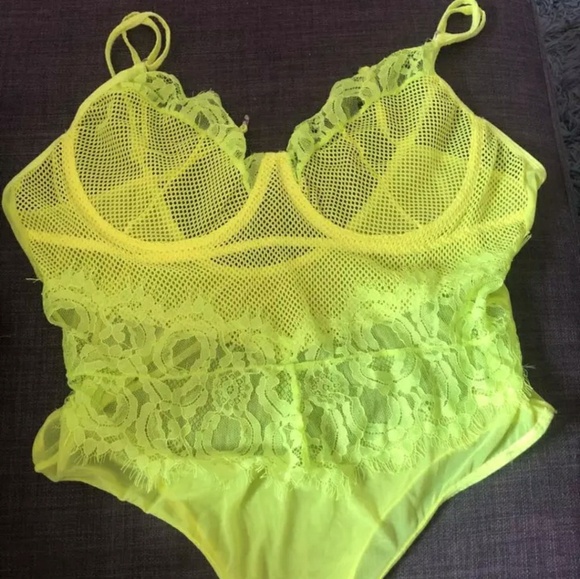 Lace Sexy One-Piece Romper Lingerie - Size L | Sultry Sleepwear & Intimate Night - Picture 4 of 5